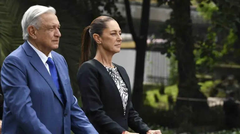 sheinbaum amlo desfile militar rafael ojeda