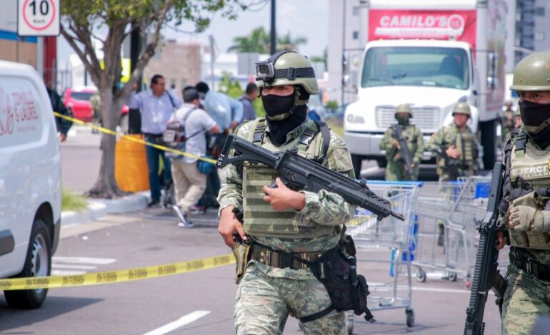 suman 32 muertos en sinaloa por violencia entre carteles dos son militares