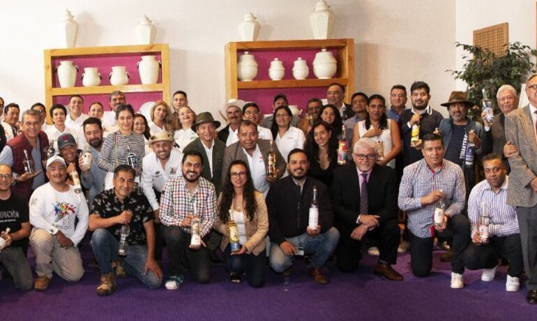 El Mezcal se viste de gala con Encuentro Nacional en Jalisco para impulsar la industria