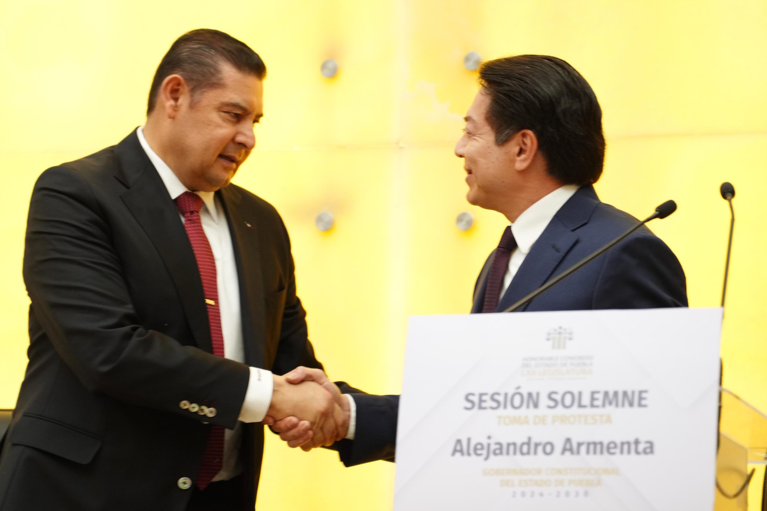 Mario Delgado resalta la educación como eje central en la 4T durante toma de protesta de Alejandro Armenta en Puebla