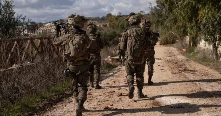 israel asegura que cumplira con la retirada en libano y acusa a hezbollah de lentitud