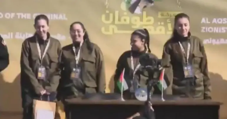 trump se atribuye liberacion de las cuatro soldados capturadas por hamas