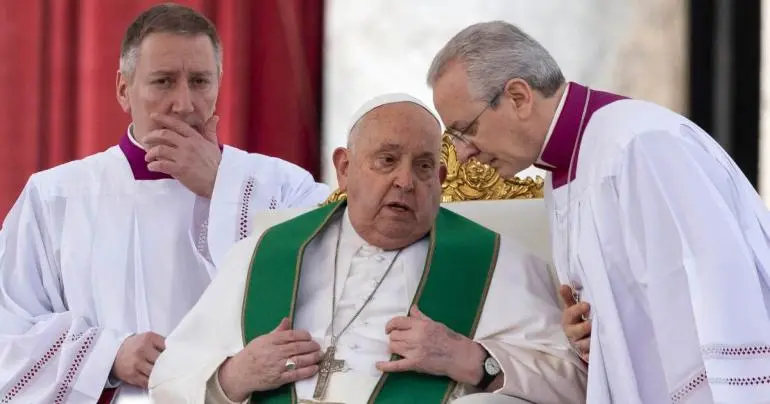 el papa necesita reposo absoluto y no pronunciara el angelus manana domingo
