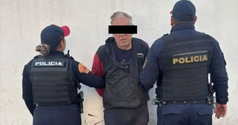 hombre dispara rifle postas primaria molino de rosas