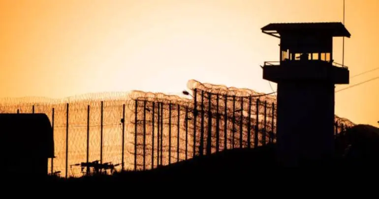 rina en penal de iguala deja cuatro personas lesionadas