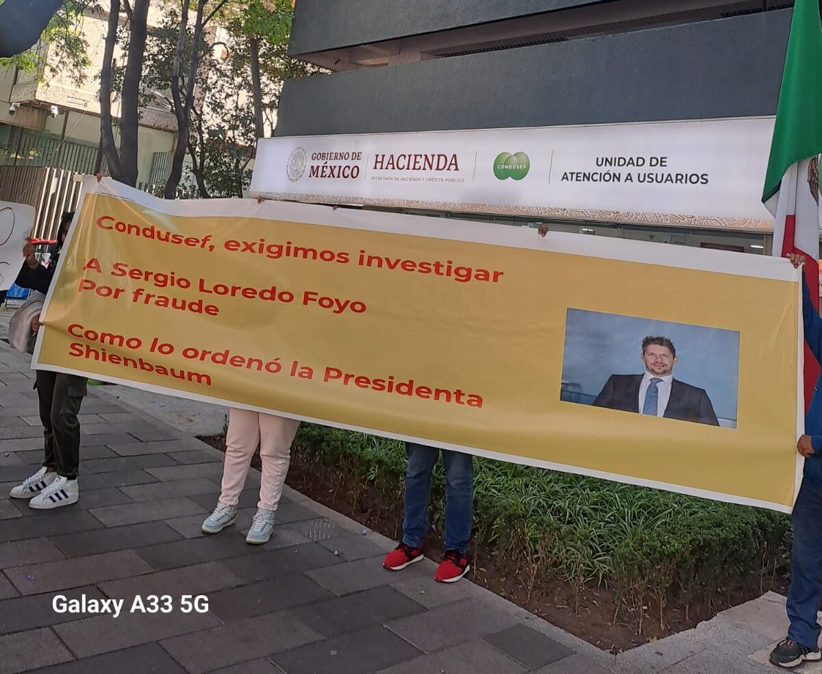 Protestan de nuevo en Condusef contra Sergio Loredo Foyo y AlquimiaPay