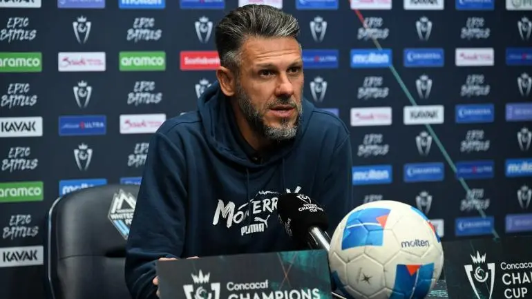 Rayados viaja con Martín Demichelis y Jesús Corona para enfrentar a Pumas