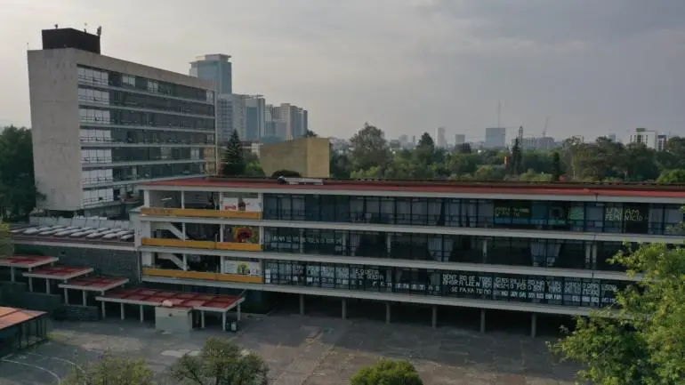 unam facultad de filosofia y letras