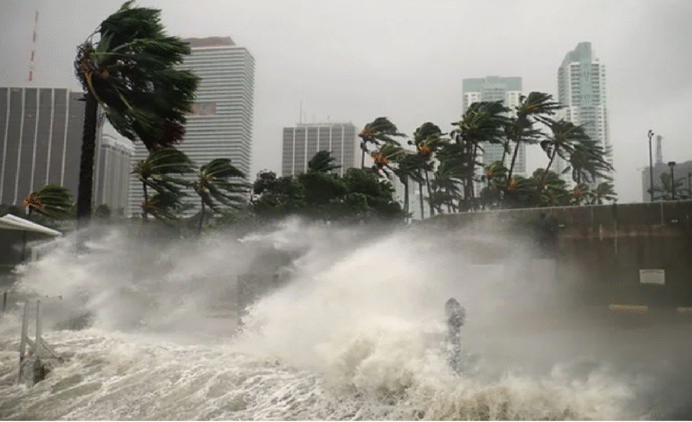 Huracán Erick causará lluvias intensas en estos estados; vientos llegarán a 230 km/h