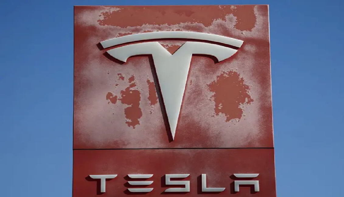 Trump golpea a Musk: Tesla deja de recibir pedidos en China por aranceles