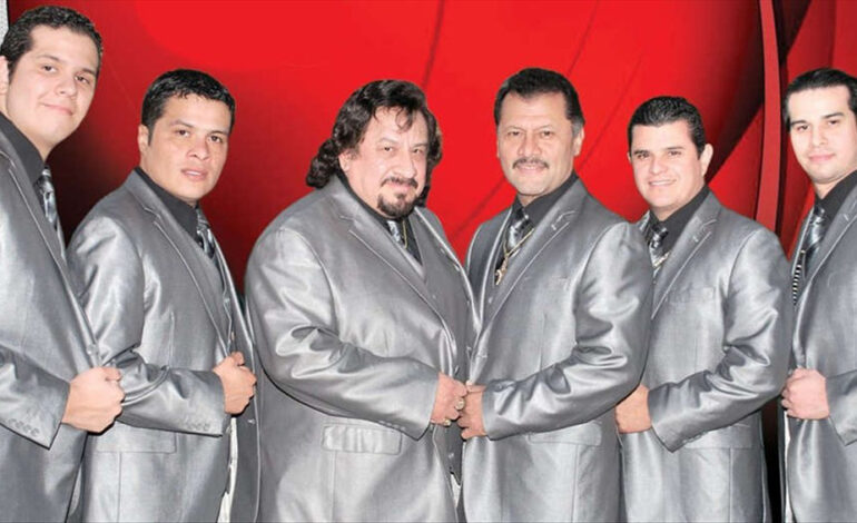 Muere ahogado en playa de Guatemala Mario Sotelo, vocalista de Los Caminantes