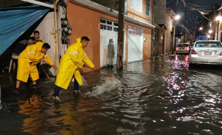 Frente frío provocará lluvias intensas y calor extremo