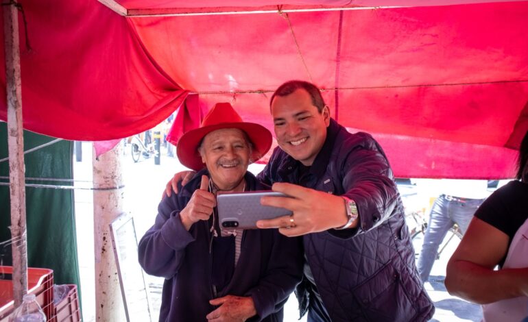Raymundo Villalpando suma mas de 50 mercados recorridos