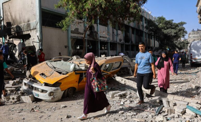 Reportan más de 50 muertos en Gaza tras bombardeos de Israel a escuela y otras zonas