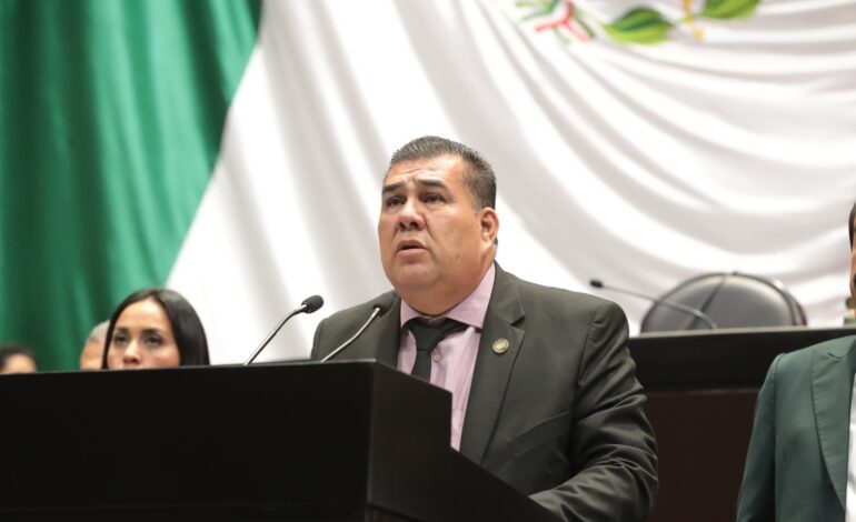 Plantea iniciativa cancelar residencia temporal o permanente a extranjeros que incurran en actos discriminatorios