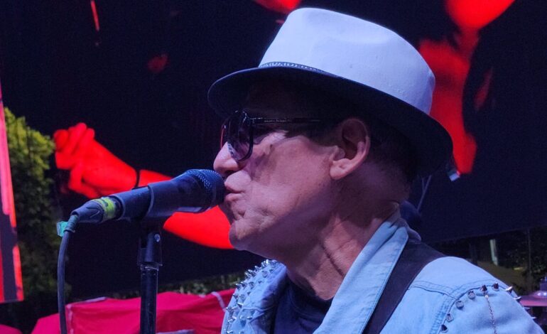 Juan Hernández y la vida que nunca fue inútil: el rock mexicano, el barrio y una autobiografía que arde