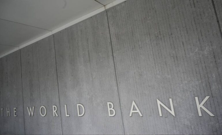 Banco Mundial alerta sobre desaceleración global y golpe económico a América Latina por aranceles de EE. UU.