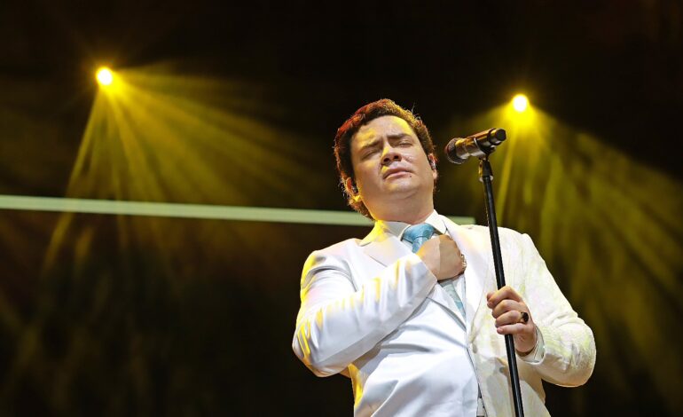 Manuel José llega a La Maraka con un canto al amor eterno, un homenaje al Príncipe José José y una noche para no olvidar