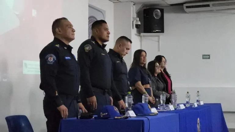 capacitan policias evitar sucidios metro