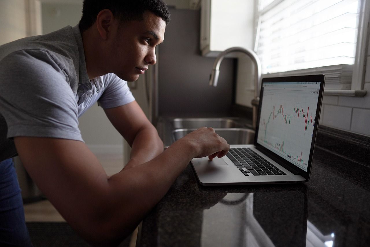 Cómo construir una mentalidad ganadora en el trading y evitar los errores más costosos: Capital.com