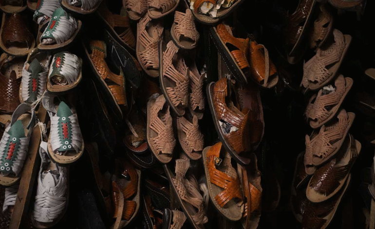 Oaxaca demandará a Adidas por plagio de huaraches