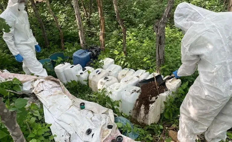 Ejército destruye un laboratorio clandestino en Michoacán
