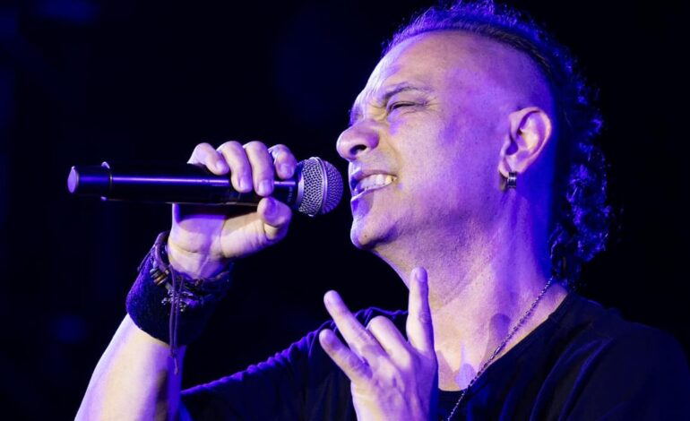 el cantante informo de esta