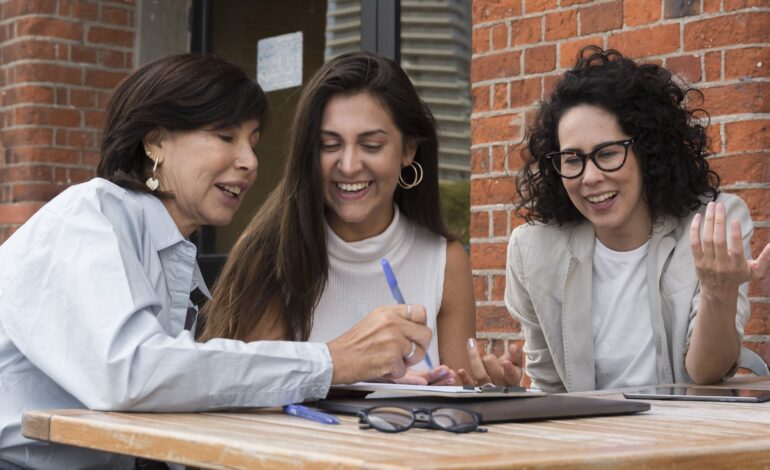 AMEDigital impulsa inclusión digital para mujeres en proceso de reinserción social