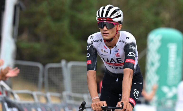 Isaac del Toro no logra brillar en su primera Clásica de Bretaña y queda en el lugar 58