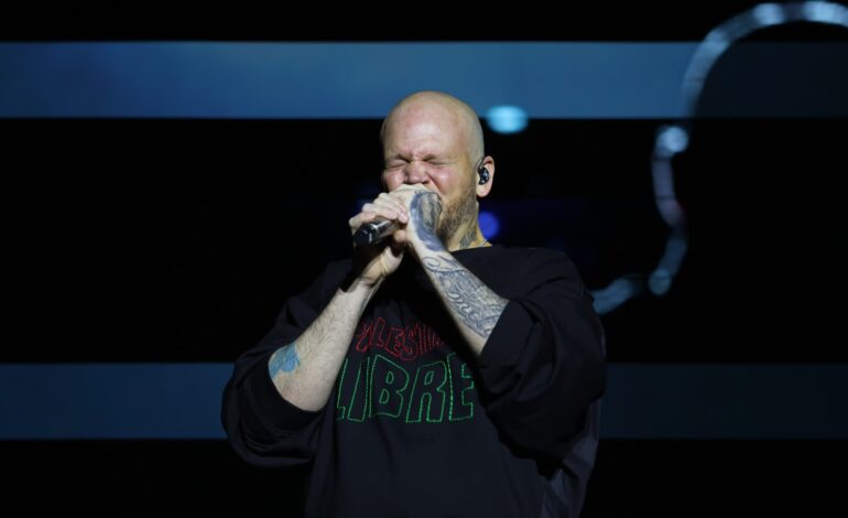 Con mensaje y ritmo, Residente enciende el corazón de la CDMX
