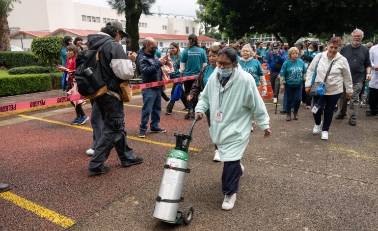 INER conmemora el Día Mundial de la Fibrosis Pulmonar con caminata para pacientes y familiares
