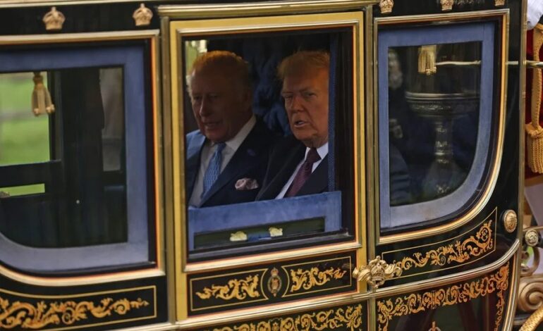 TRUMP CARLOS CARROZA