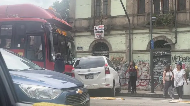 choque balderas metrobus septiembre 2025
