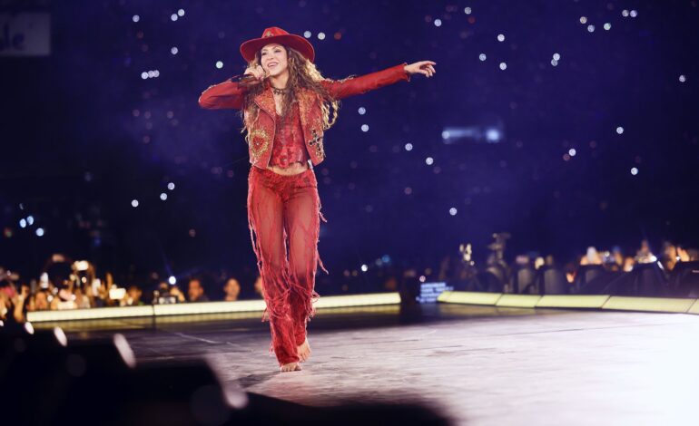 SHAKIRA SE CONVIERTE EN LA PRIMERA ARTISTA CON 4 SOLD OUTS EN LA HISTORIA DEL ESTADIO AKRON