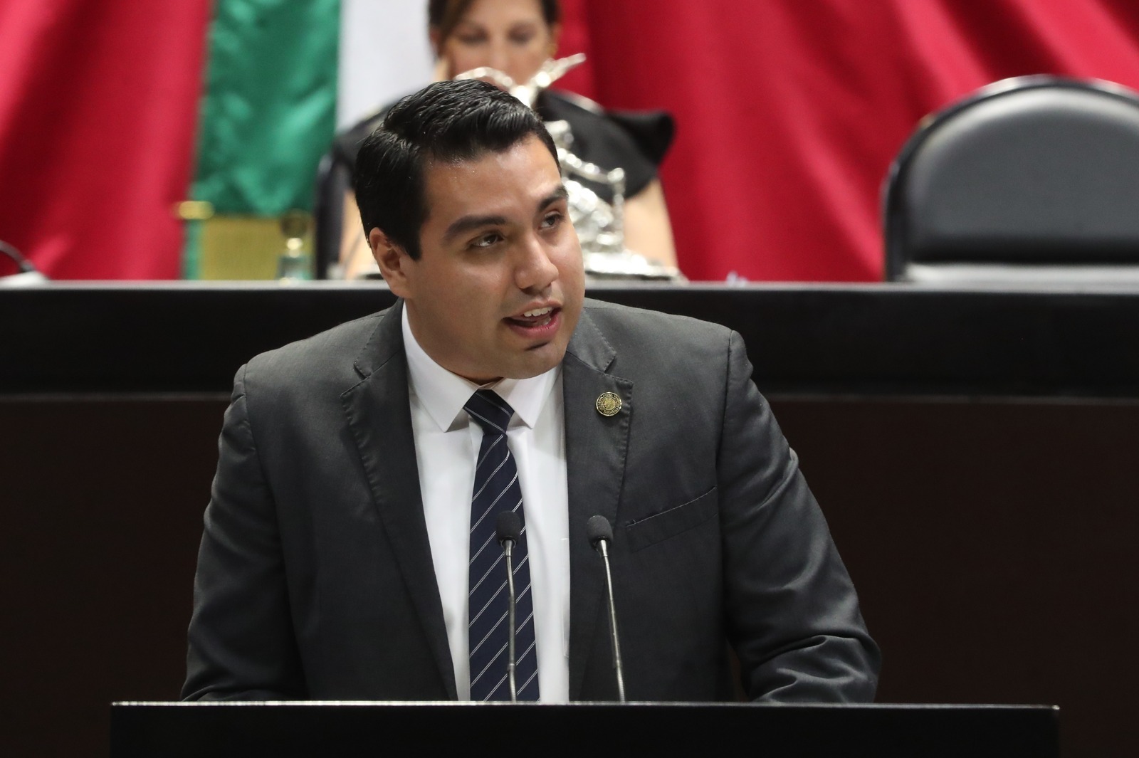 Busca iniciativa de reforma incorporar a jóvenes en tareas de gestión pública a nivel local