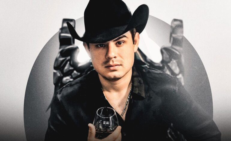 Alfredo Olivas cierra su “Vivo” Tour en la Monumental Plaza México el 20 de diciembre