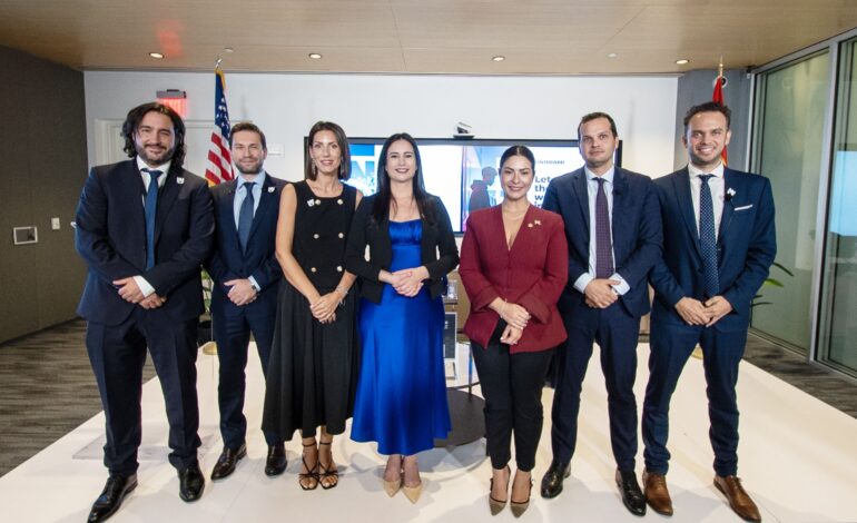 FOTO UNIMIAMI ALCALDESA DE DORAL