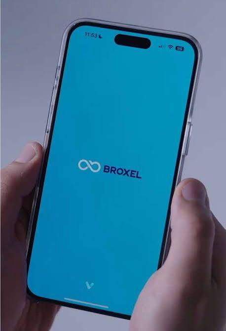 Contratos millonarios y solicitudes de devolución marcan la relación entre Broxel y la CDMX