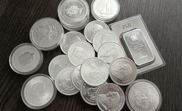 silver coins 8127810 1280