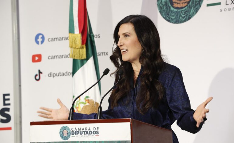 Puertas abiertas para los jóvenes en la Cámara de Diputados: Kenia López Rabadán