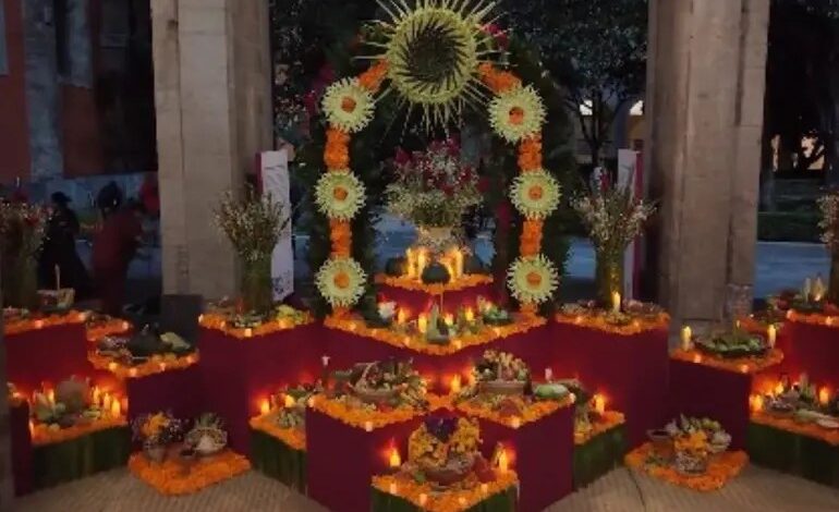 Sheinbaum presume ofrenda de Muertos en Palacio Nacional