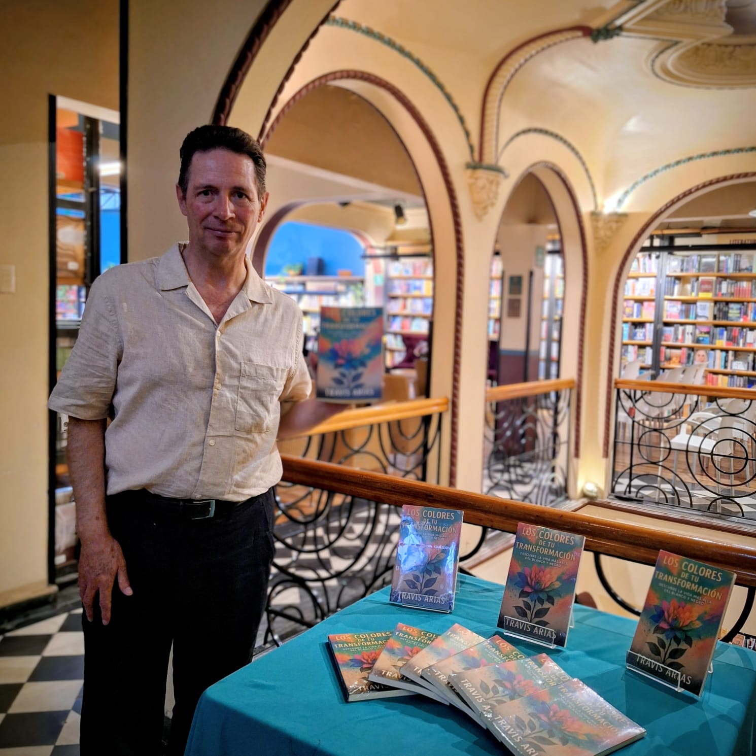 Travis Arias presentará Los colores de tu transformación en la FIL de Guadalajara