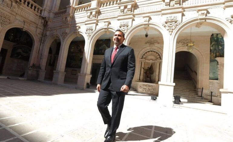 Cruz Pérez Cuéllar enciende el tablero político rumbo a 2027 con un mensaje desde Palacio de Gobierno