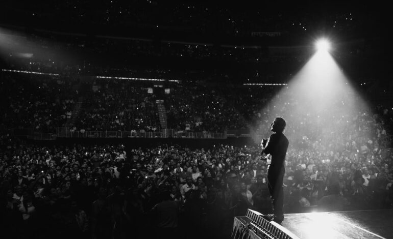 CHRISTIAN NODAL PAL CORA FOTO2