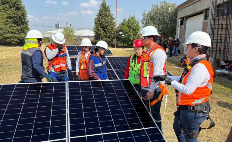 Certificaciones en energía solar fortalecen la transición verde en Puebla