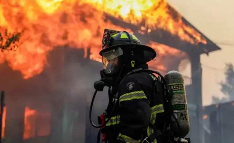 Chile declara estado de catástrofe por incendios; al menos 16 muertos