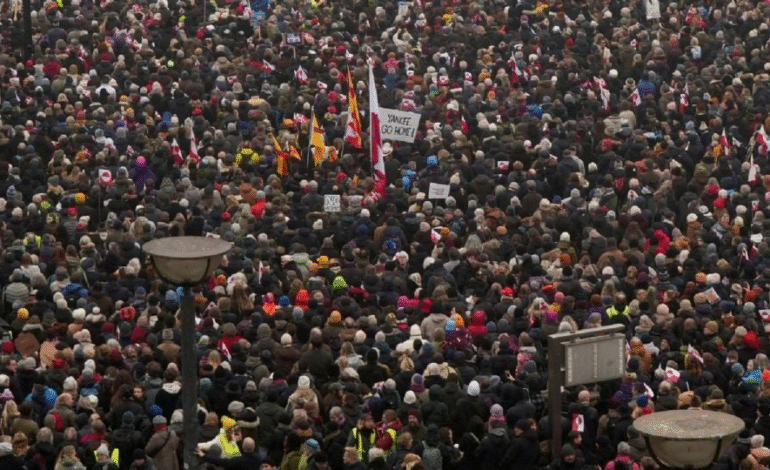 «Groenlandia no está a la venta»: miles de manifestantes toman las calles de Dinamarca en protesta contra de las amenazas de Trump