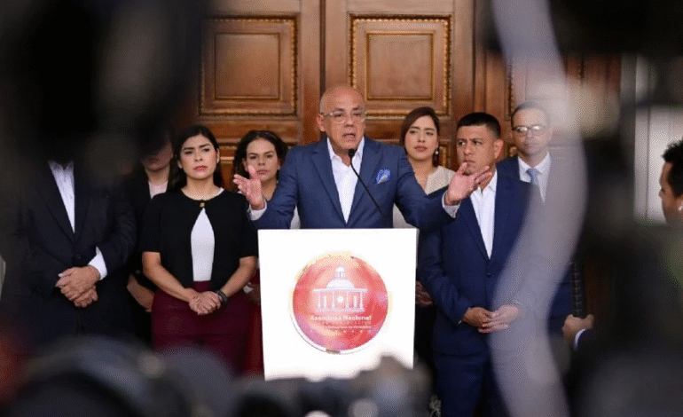 d19ab39d d0ab 4cb5 bc2d 704547e1a6f9