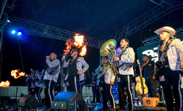 La Dinastía de Tuzantla, Los Pajaritos de Tacupa, Banda Los Costeños, Bertín y Lalo y La Banda Uno de Tierra Caliente se presentan en la Arena CDMX