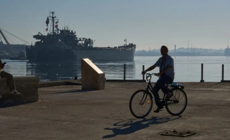 Cuba presume en TV la descarga de víveres mexicanos en La Habana en medio de la crisis energética